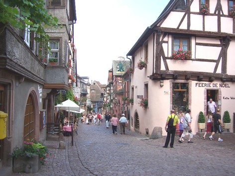 Riquewihr: Devant la ferie de Nol